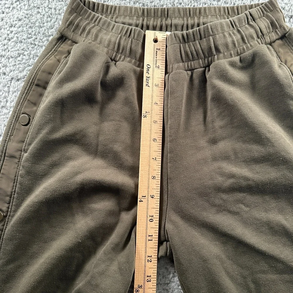 ALO Yoga Courtside Tearaway Side Snap Button Pant Womens Size S Olive Lounge